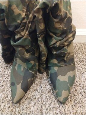 Camo Pointed Toe Slouch Boots - Green Camo